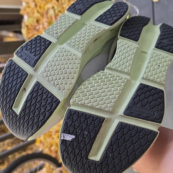 On Running Women's Sneakers - White and Light Green - Picture 2 of 13